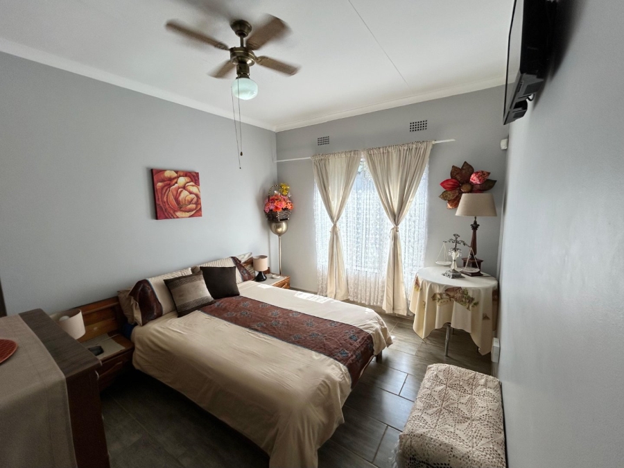 5 Bedroom Property for Sale in Mooinooi North West